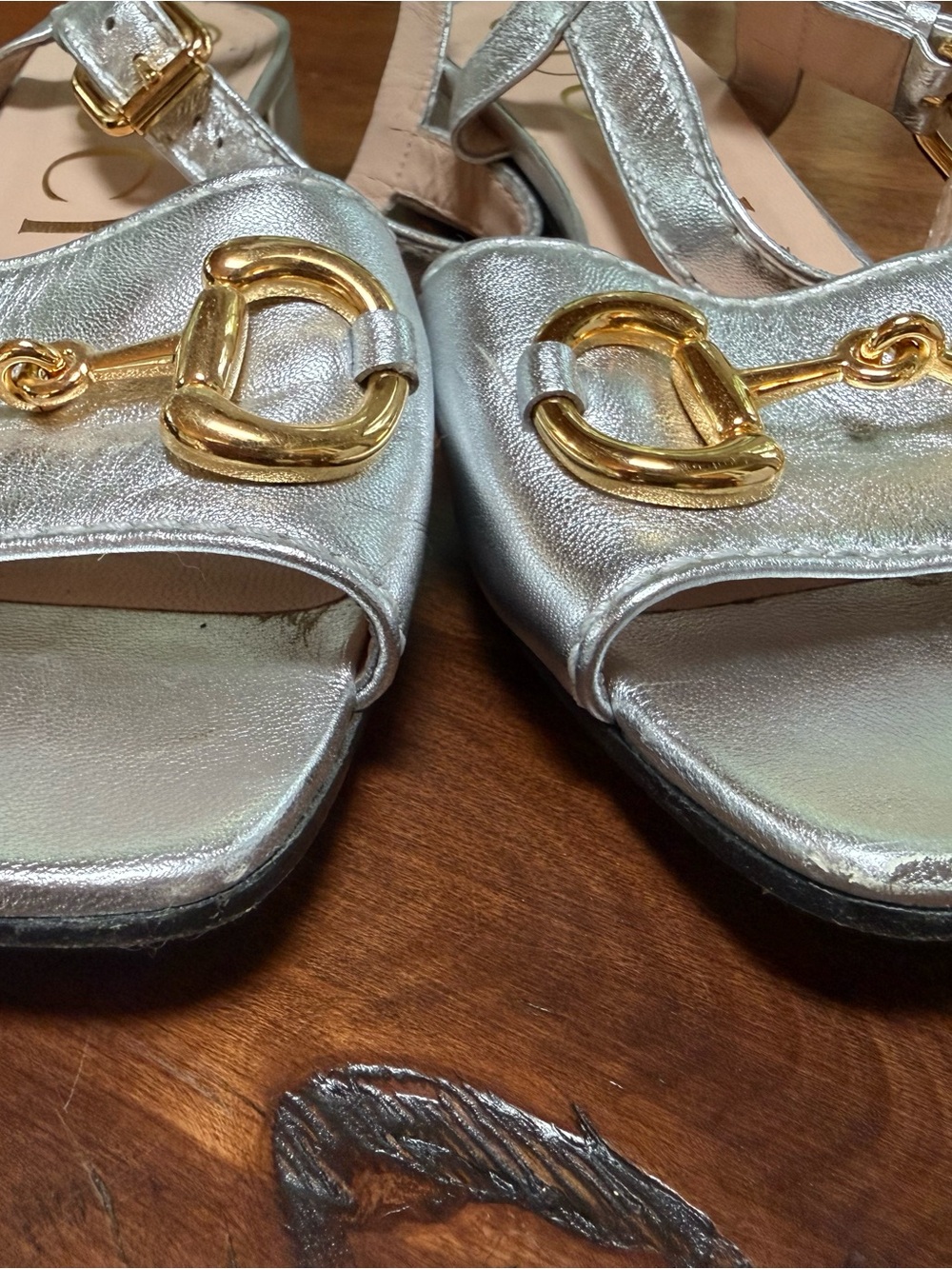 Gucci Horsebit Metallic Silver Ankle Strap Sandals - Picture 4 of 12
